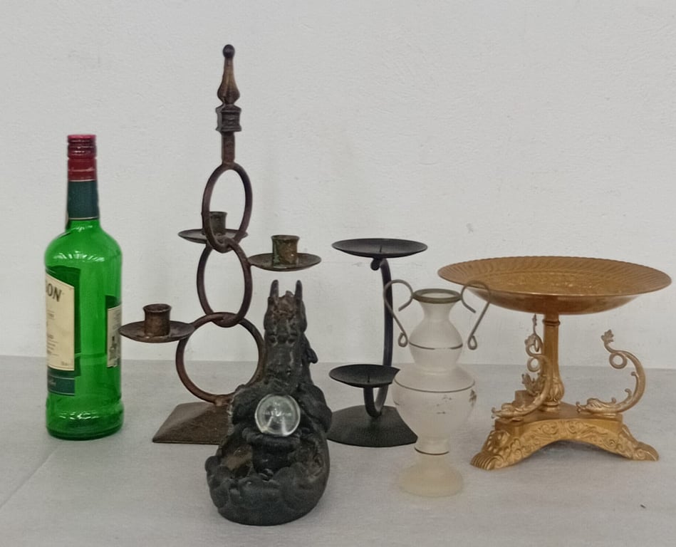 Decorative mixed lot of candleholders and small display pieces