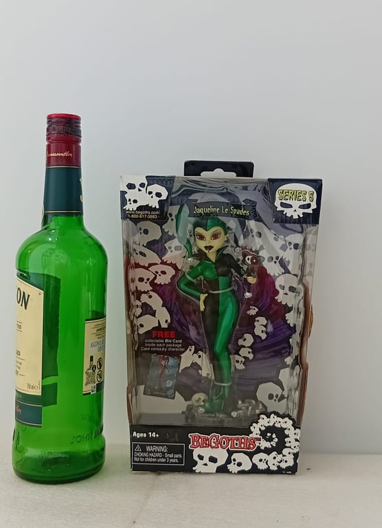 Bleeding Edge Goths Series 5 Jaqueline Le Spades Doll