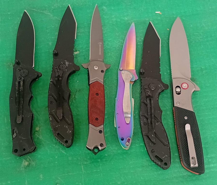 Joblot of assorted folding knives(6)