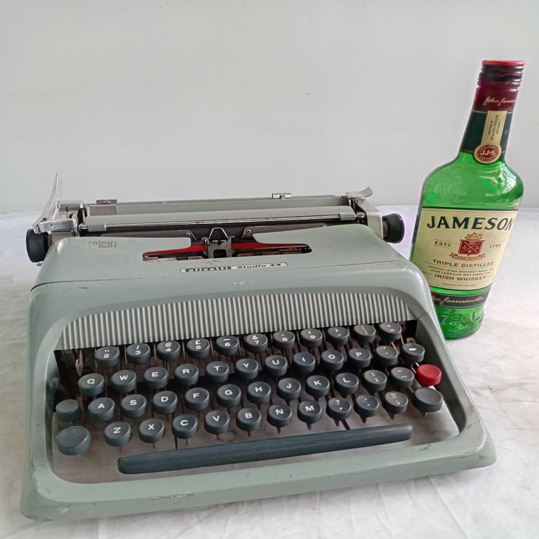 Vintage Type Writer