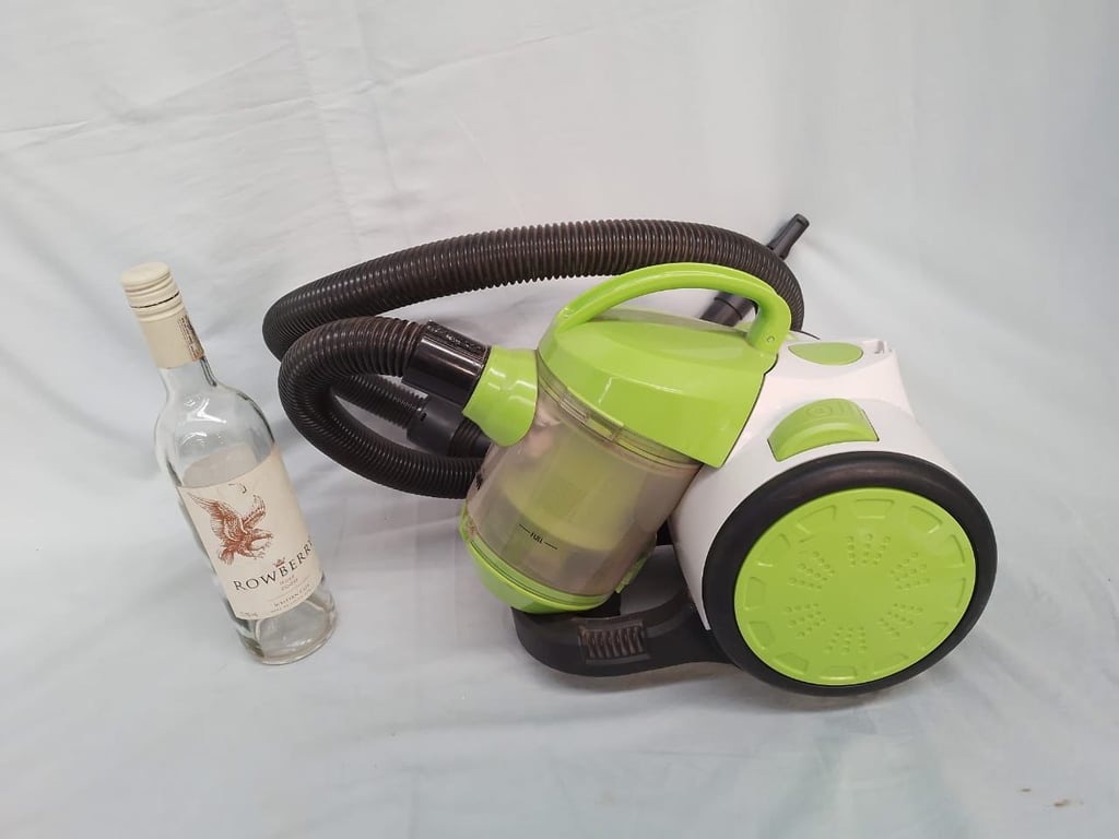 Bennet Read 200m Vacuum Cleaner