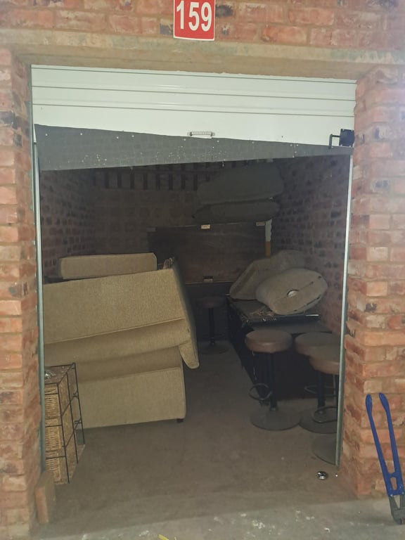 22 - Lounge Suite Unit