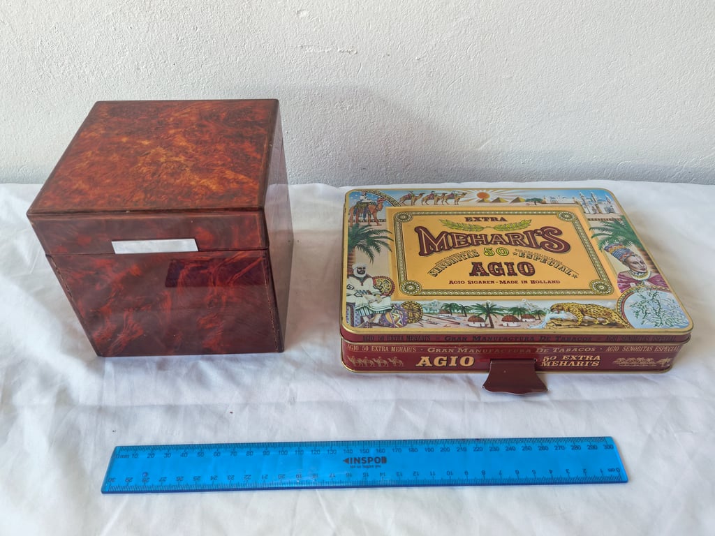 Box of 24 Mehari's Dutch Cigars and Humidor