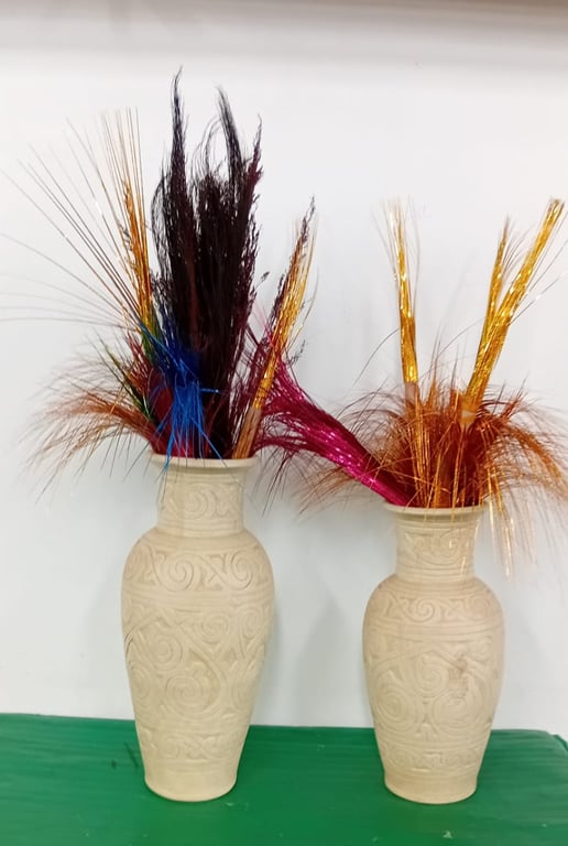 A Set Of 2 Decorative Vases