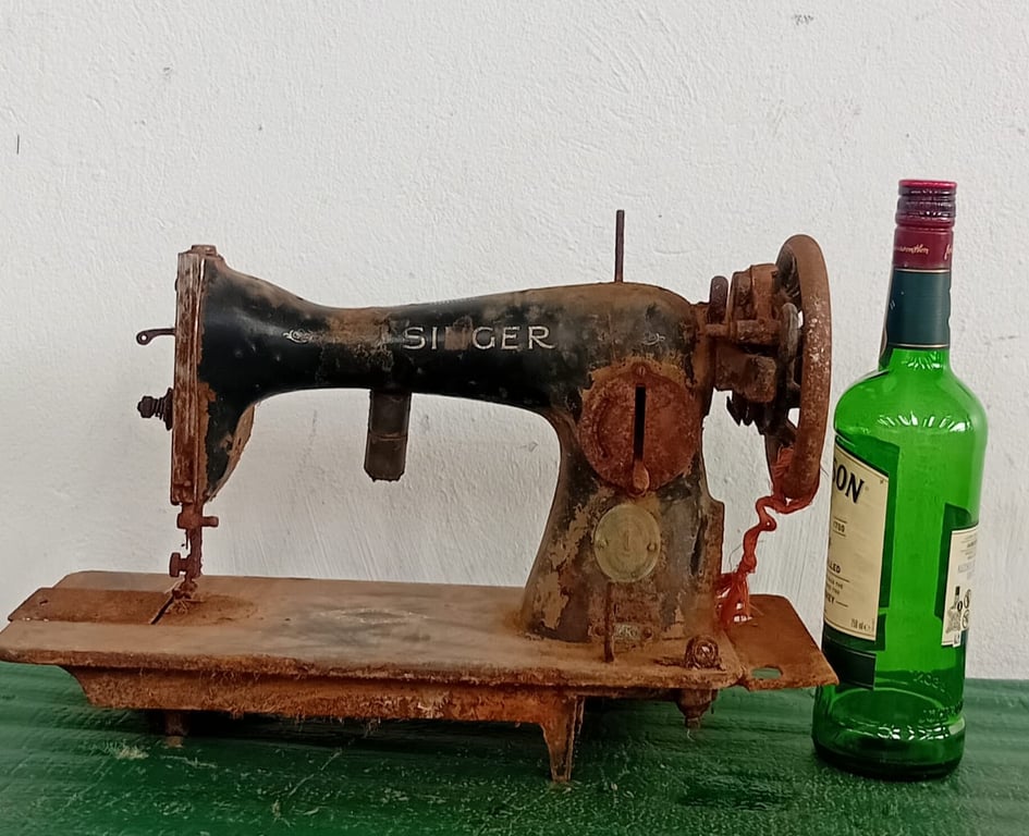 Vintage Singer Sewing Machine