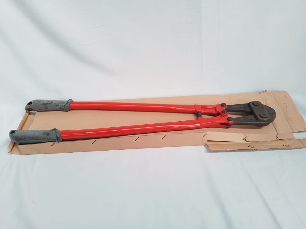 Bolt Cutter