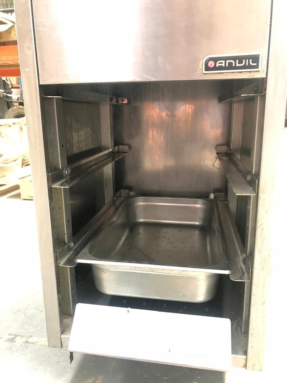 Metal warming draw