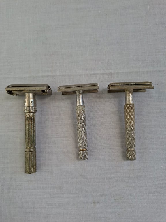 Collection of Vintage Flair Tip Safety Razors Bid per piece