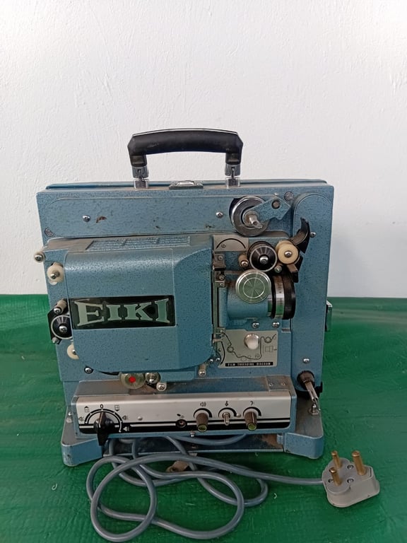 Vintage Eiki RT-2mm  Film Projector