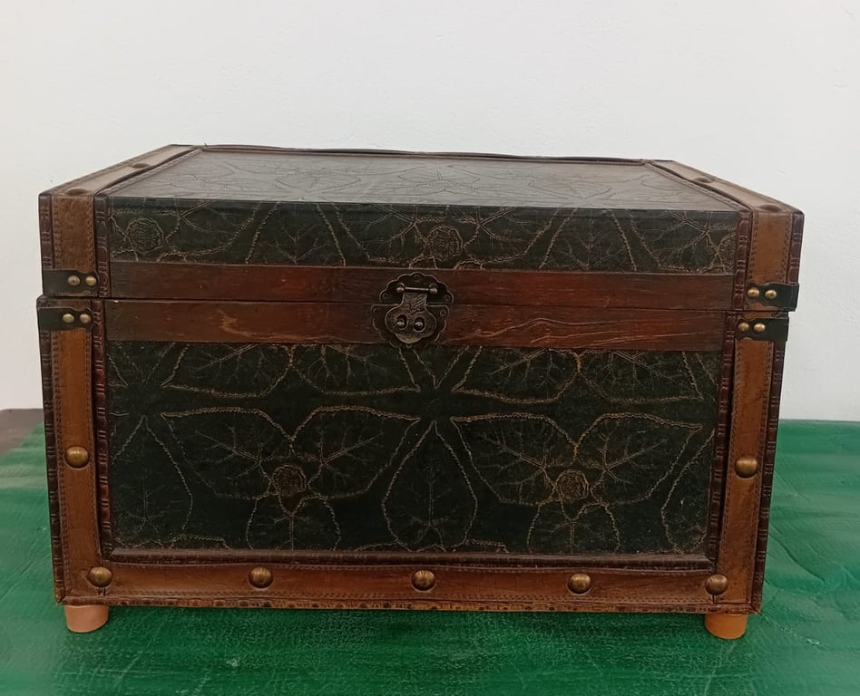 Hinged Wooden Textured Studded Chest Storage Box