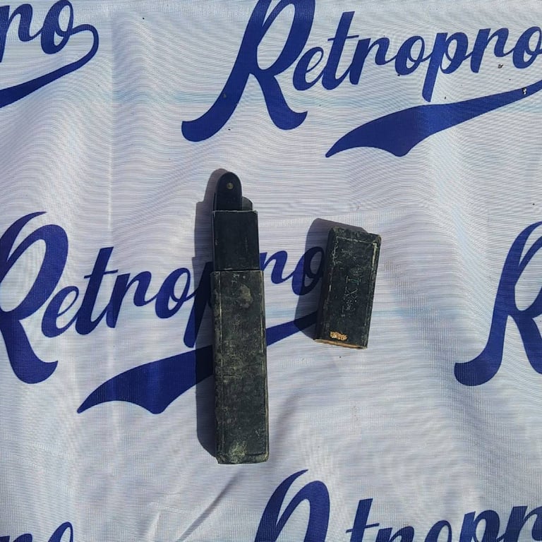 Razor and case