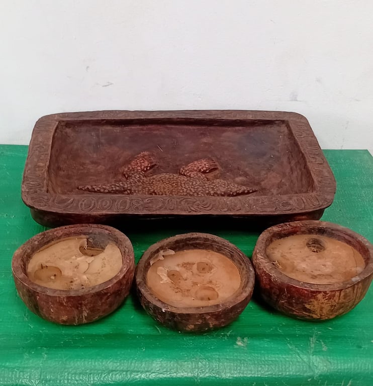 Joblot Of Hand-Carved Wooden Bowls