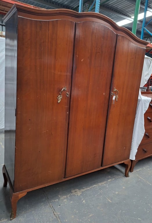 Wooden Wardrobe (2Doors)