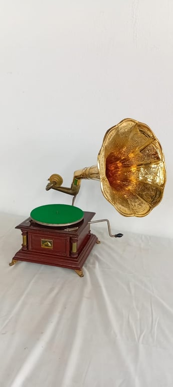 HMV Gramophone