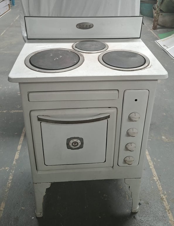 Vintage Defy “Antidote” Vintage Electric Stove