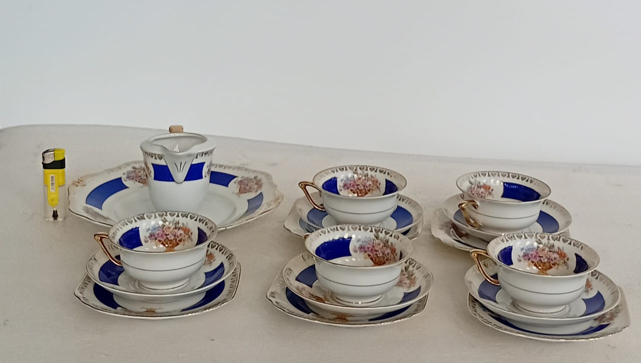 Protea China Vintage-Style Blue and White Tea Set