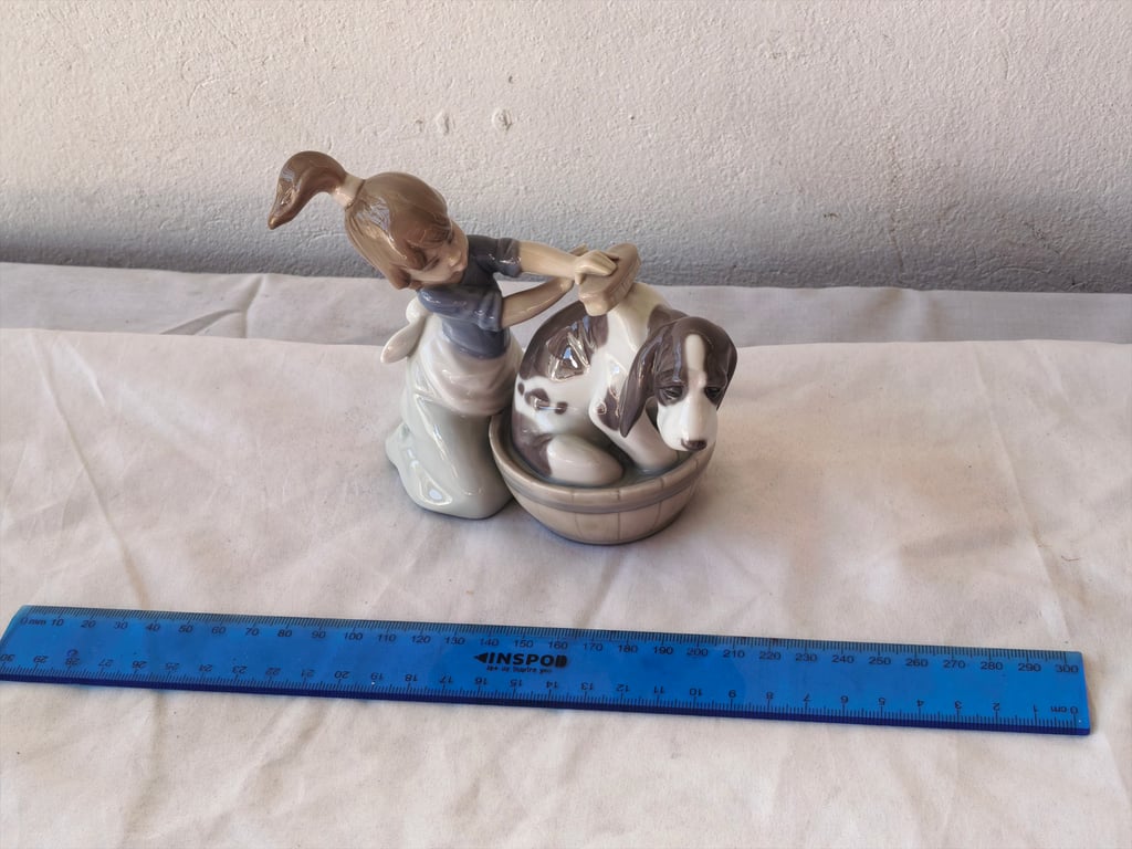 Lladro Figurine 5455 - "Bashful Bather"