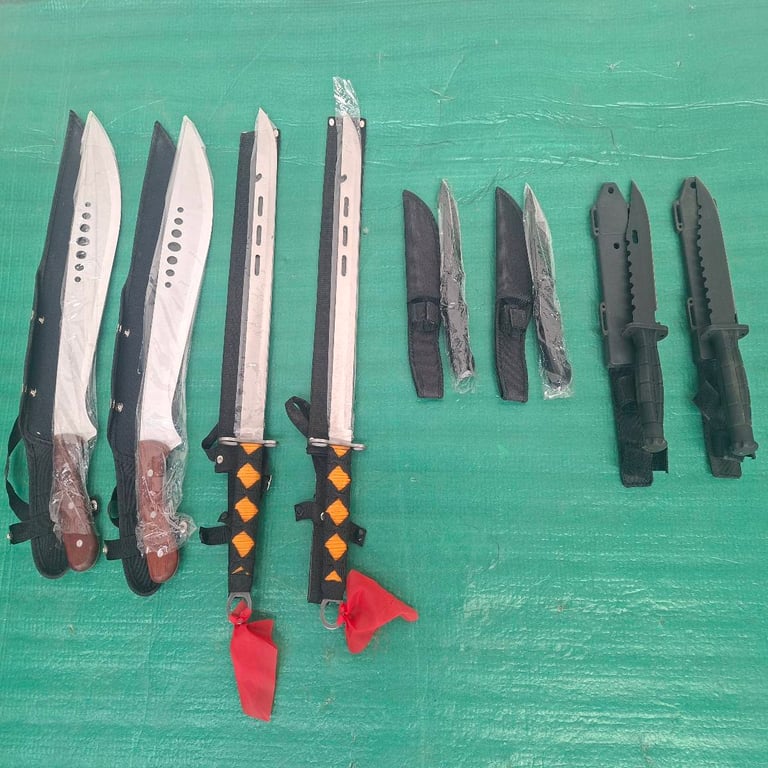 Collection Of Knives (8)