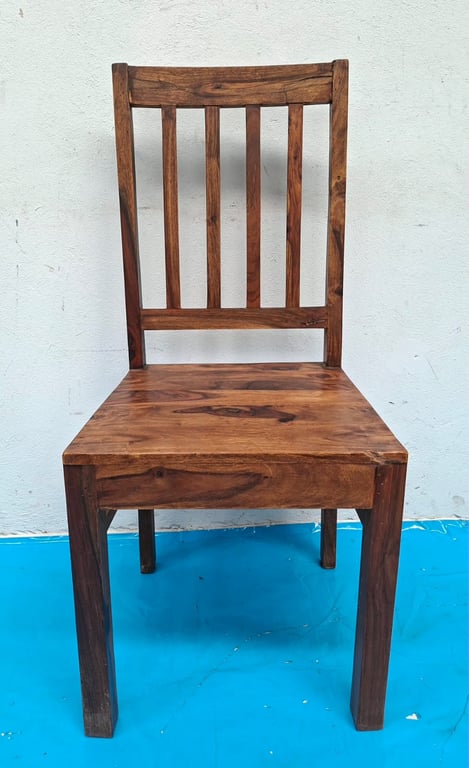 Wooden Chair – Classic Design