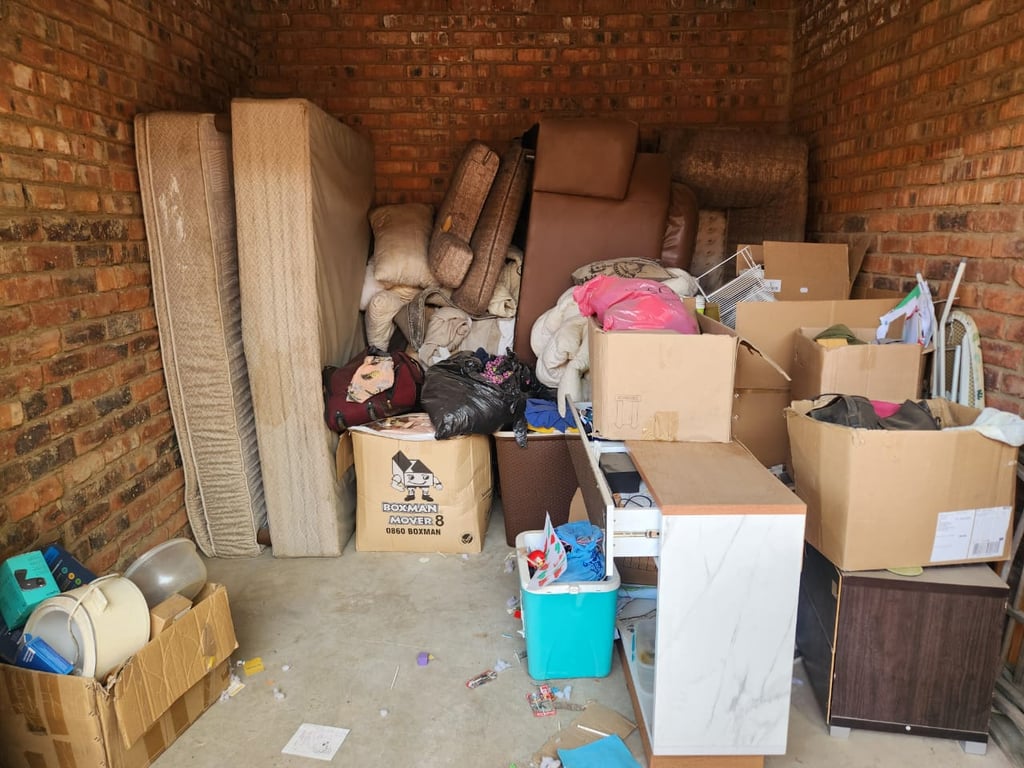 45 - Computer Box Unit - JHB