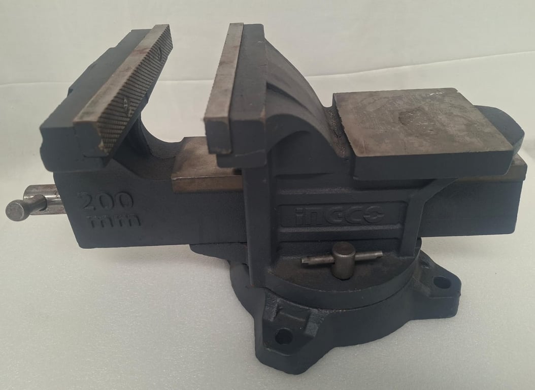 Ingco Bench Vice 200mm 8" Max Dumping Force 2500kg