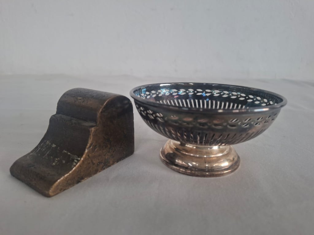 Auto body Dolly & Silver -Plated Bowl