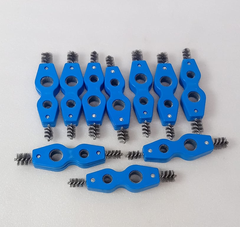 Copper pipe cleaning brushes