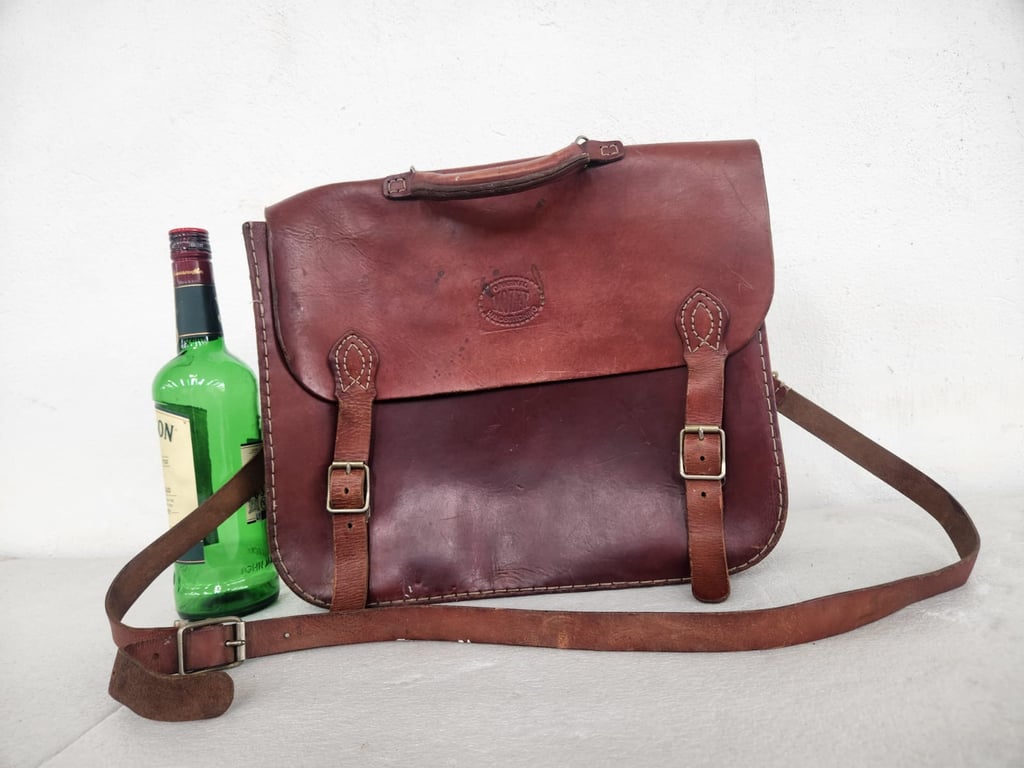 Mozey hand-stitched leather satchel / messenger bag