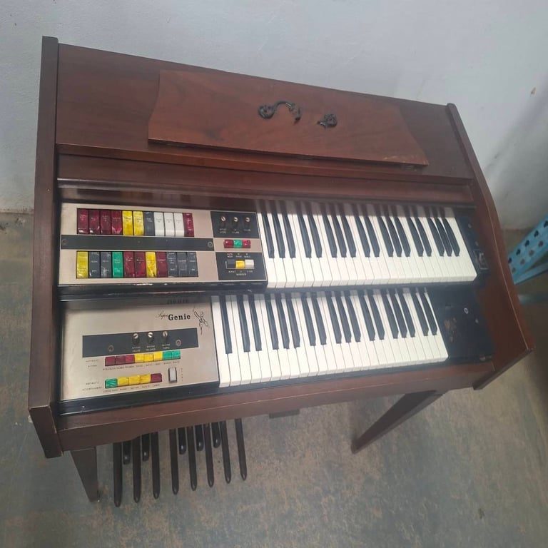 Vintage Electronic Organ