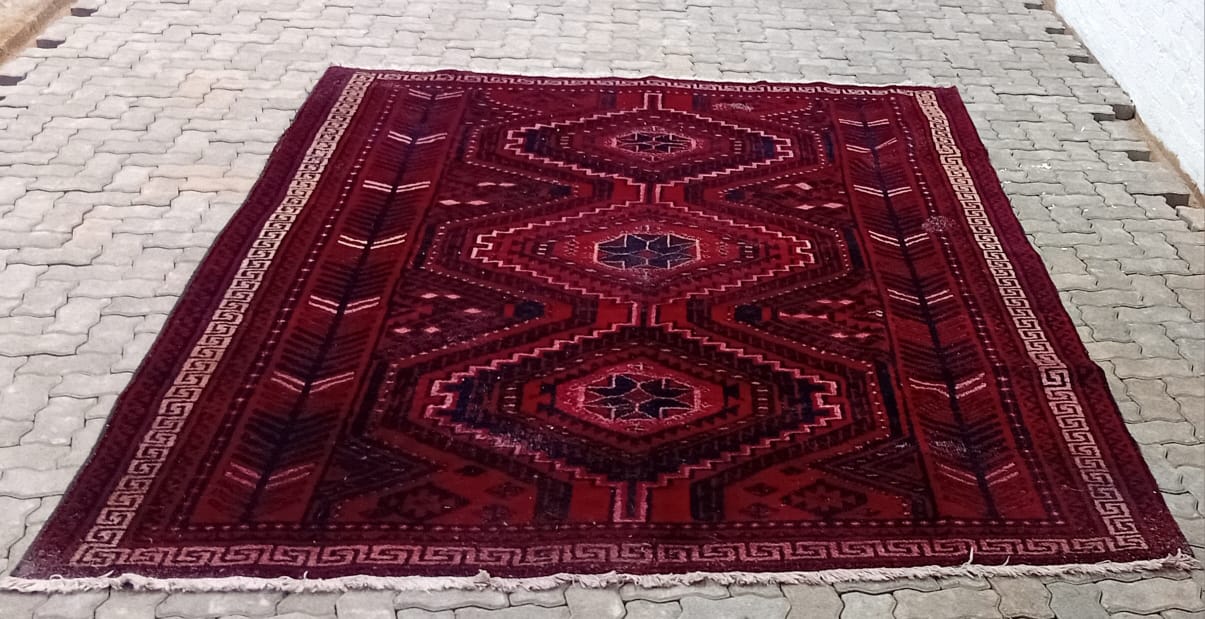 Hand -Knotted Persian like Rug