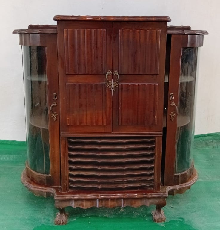 Vintage Imbulia ball & Claw Radiogram Display Cabinet