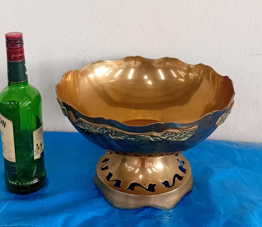 Ornate Metal Pedestal Bowl – Decorative Fruit or Display Centrepiece