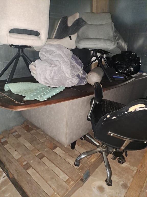 Office Chair Unit