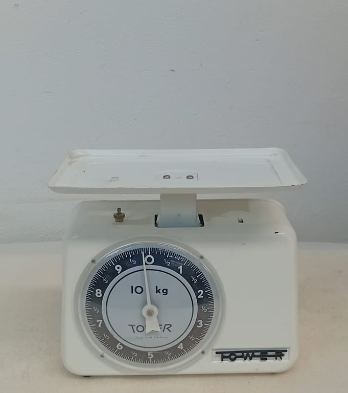 Vintage Tower Kitchen Scale