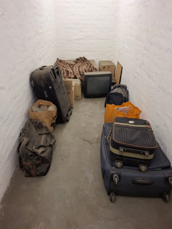 Lot 38 Boxes Unit