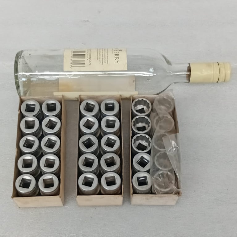 30 x Mechanic's Sockets 13/16 AF