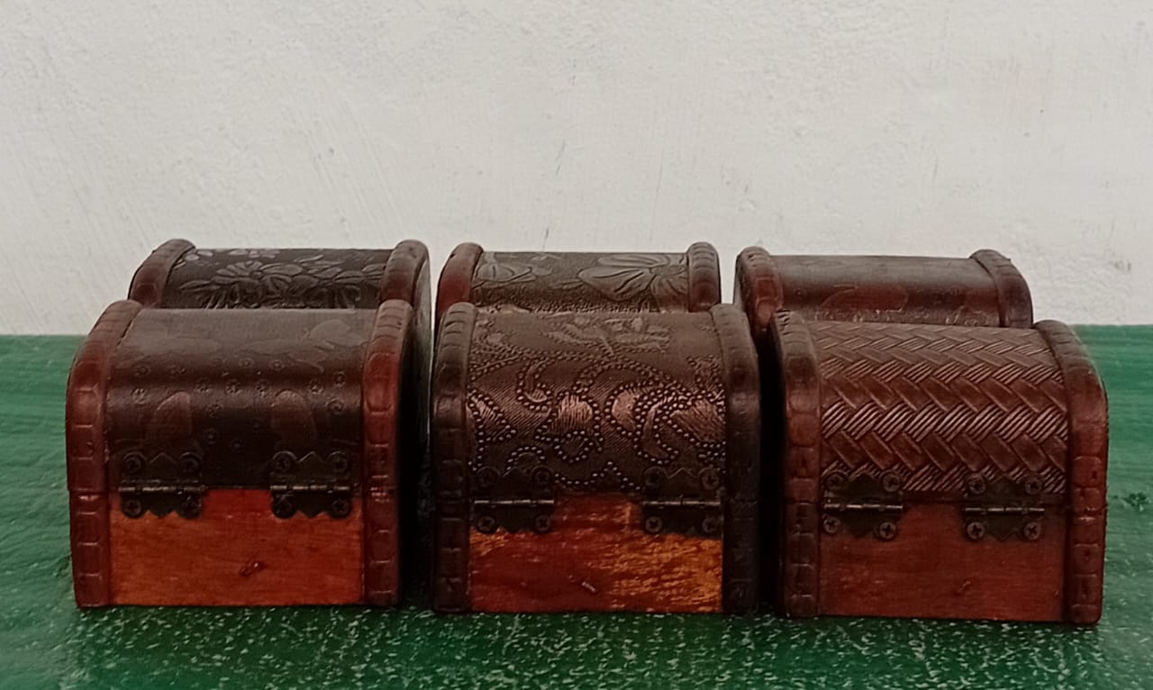 Lot of 6 Mini Decorative Treasure Chests / Trinket Boxes