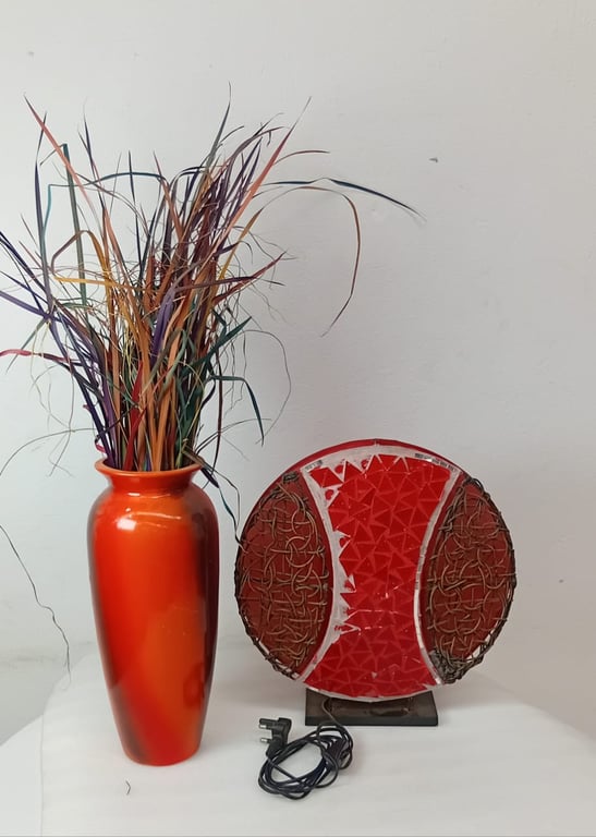 Decorative Vase & Lamp