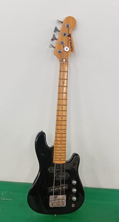 Samick Electric Bass Guitar