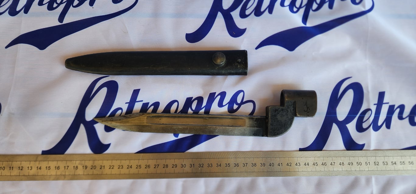 SA NO 9 BAYONET WITH METAL SCABBARD