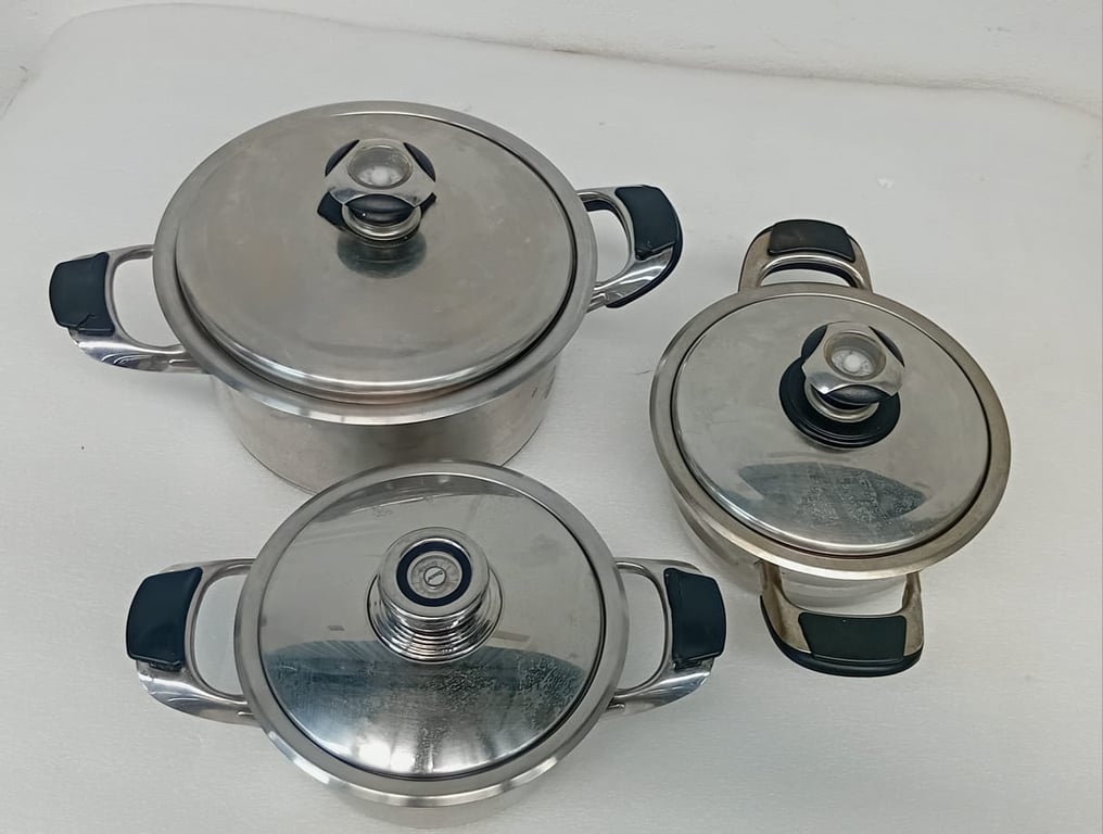 Joblot Of Stainless steel pots & strainer