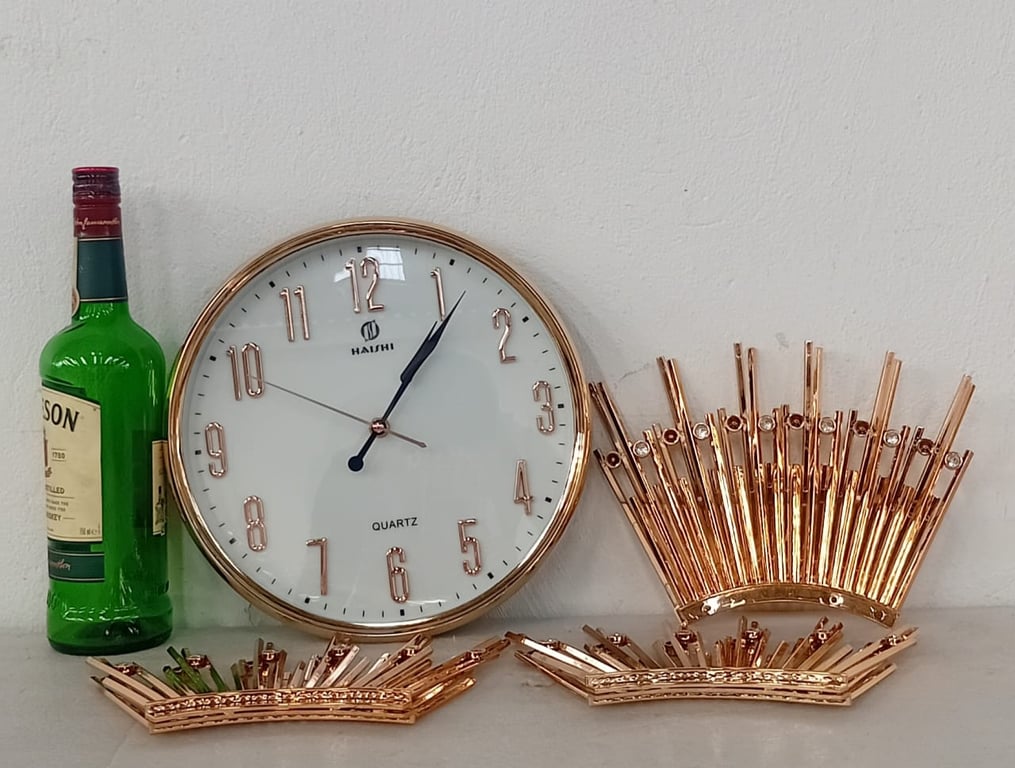 Modern Wall Clock with Decorative Rose-Gold Crowns (Set)