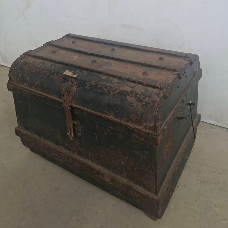 Antique Wooden Storage Trunk / Rustic Chest
