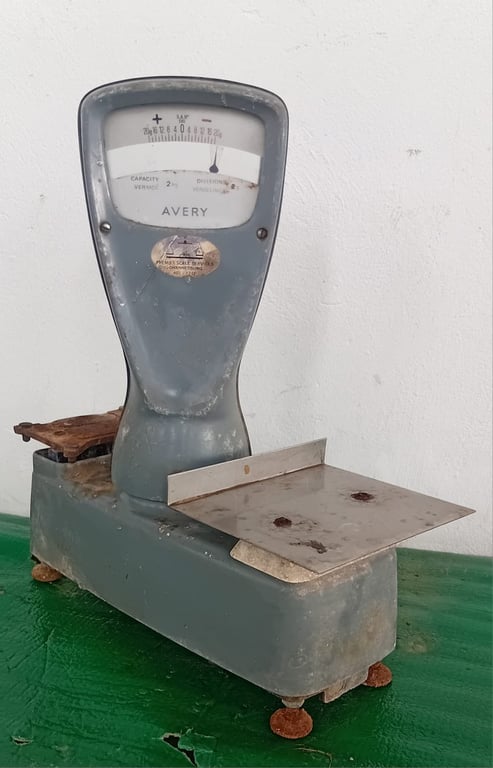 Vintage Avery Mechanical Counter Scale