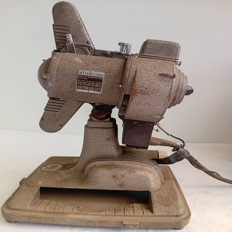 Revere Model 85 8mm projector