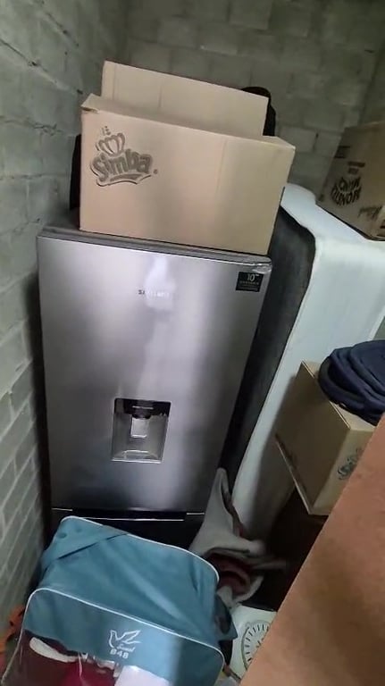 6 - Fridge Unit - CAPE TOWN