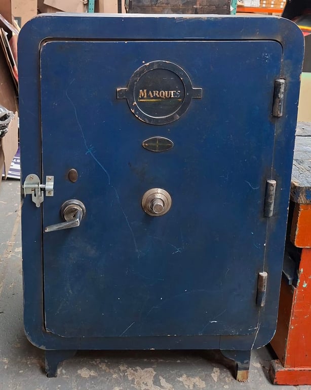 Film Prop Safe / Vintage-Style Steel Safe (WAP)