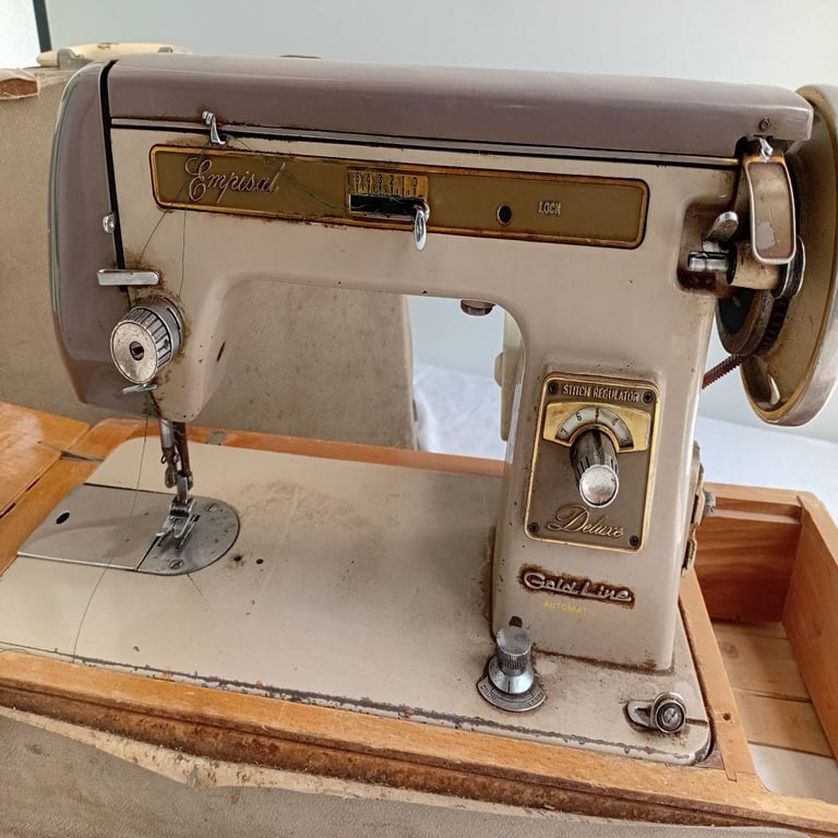 Vintage Sewing Machine