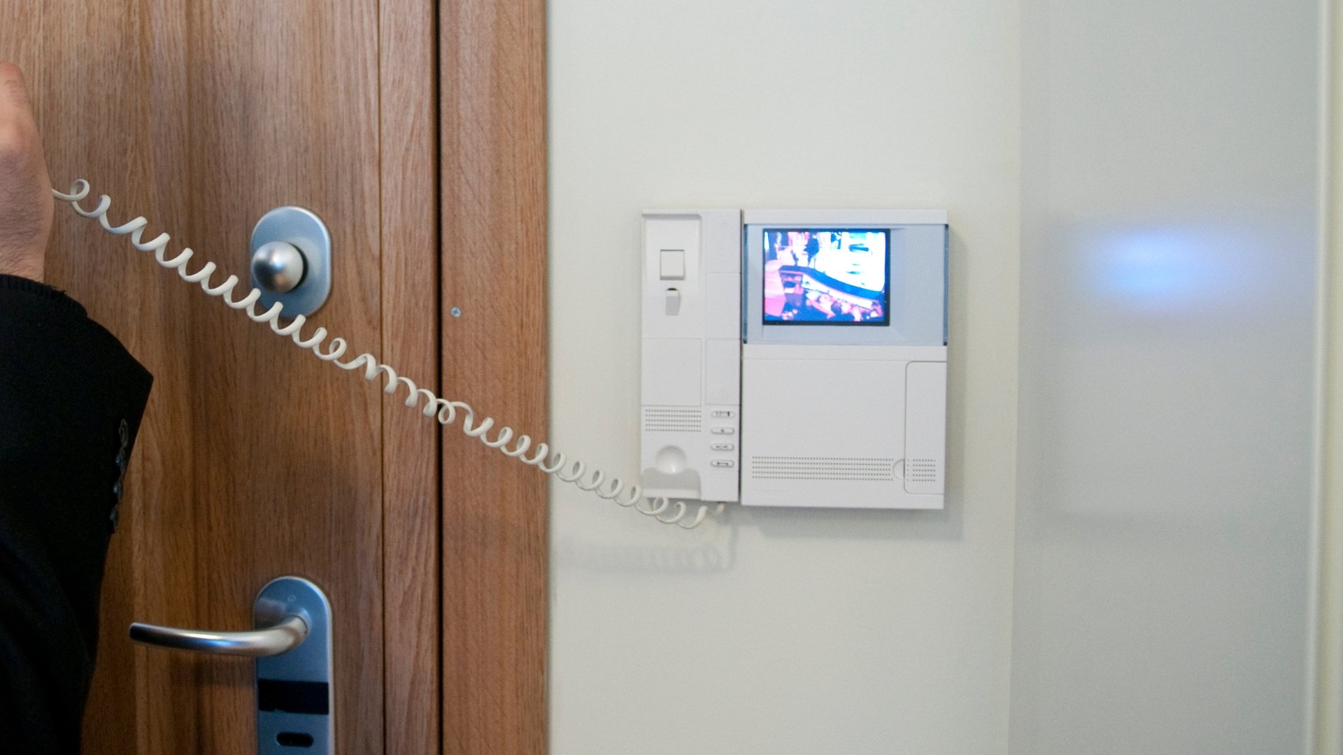 why is my intercom not working new york city