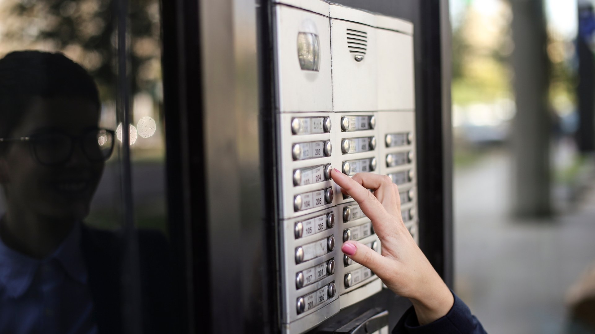 what are the differences between wired and wireless intercom systems for apartments new york
